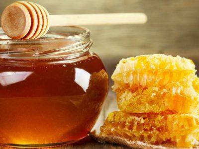 عسل طبیعی را از عسل مصنوعی چگونه تشخیص دهیم.