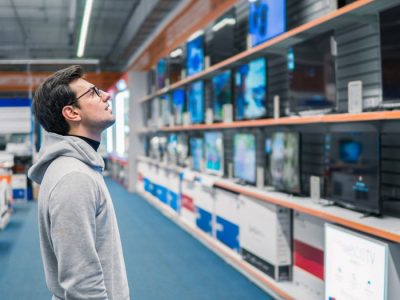 ۶ اشتباه که هنگام خرید تلویزیون نباید مرتکب شوید