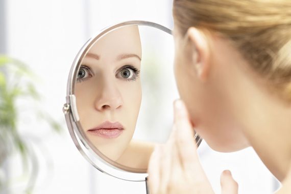7 اشتباه در مراقبت از پوست که باید از آنها اجتناب کنید